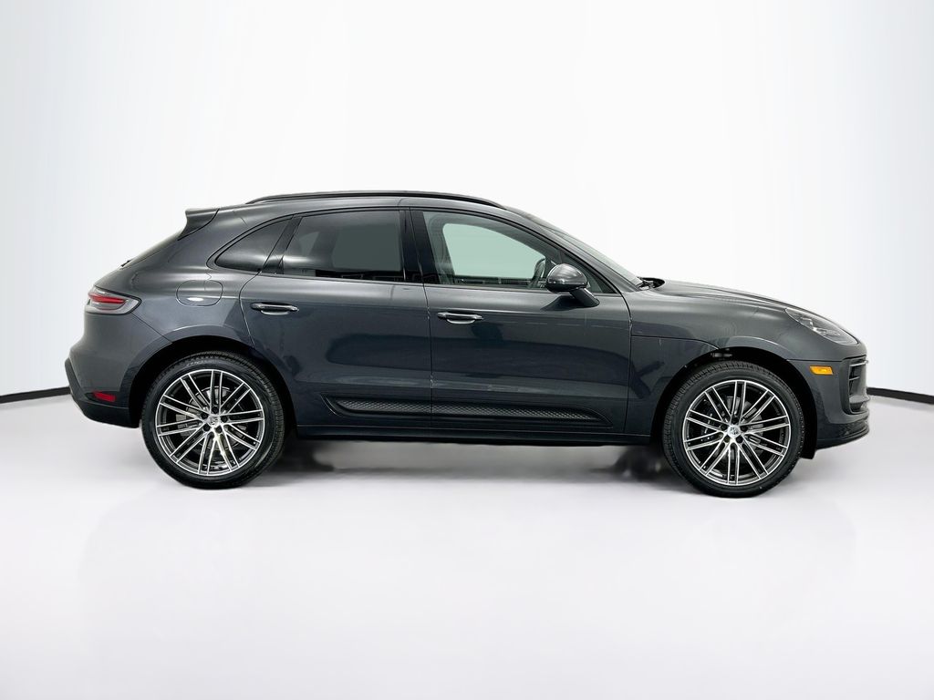 Thumbnail: 2026 Porsche Macan - 8