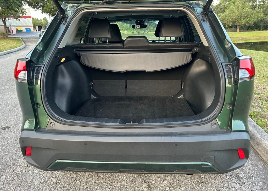 2022 Toyota Corolla Cross XLE 10