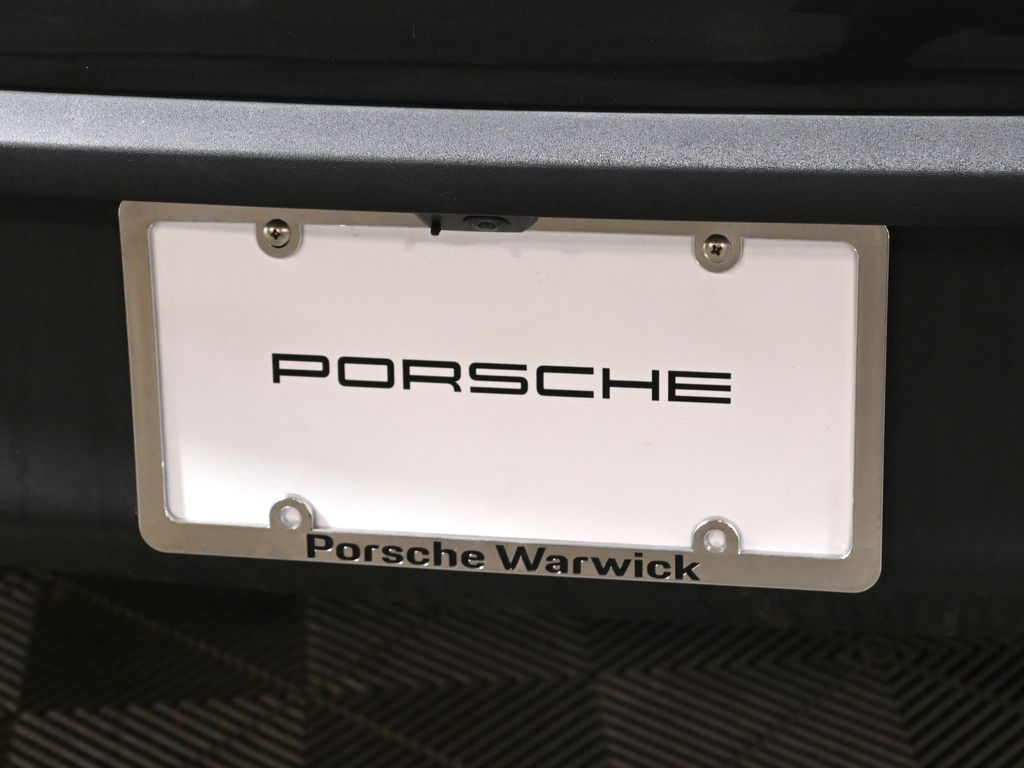 Thumbnail: 2025 Porsche Macan - 14