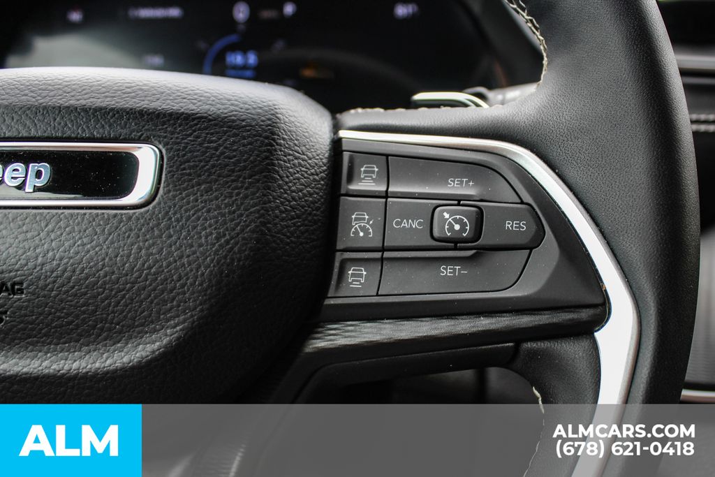Used 2025 Black Jeep Altitude image 24