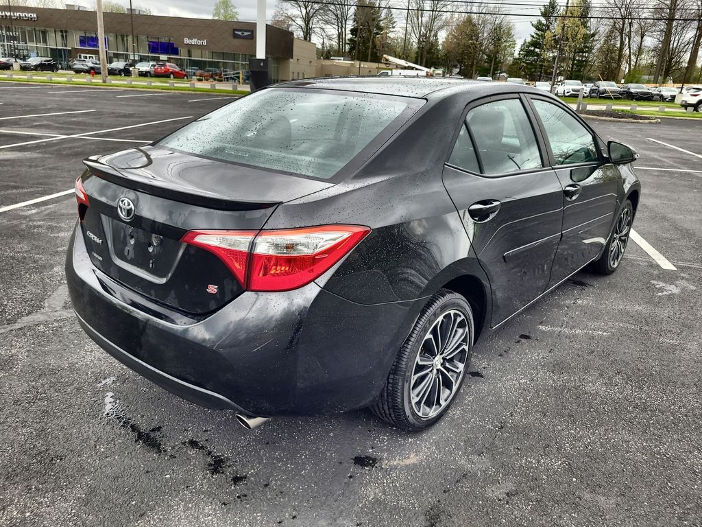 2014 Toyota Corolla S 3
