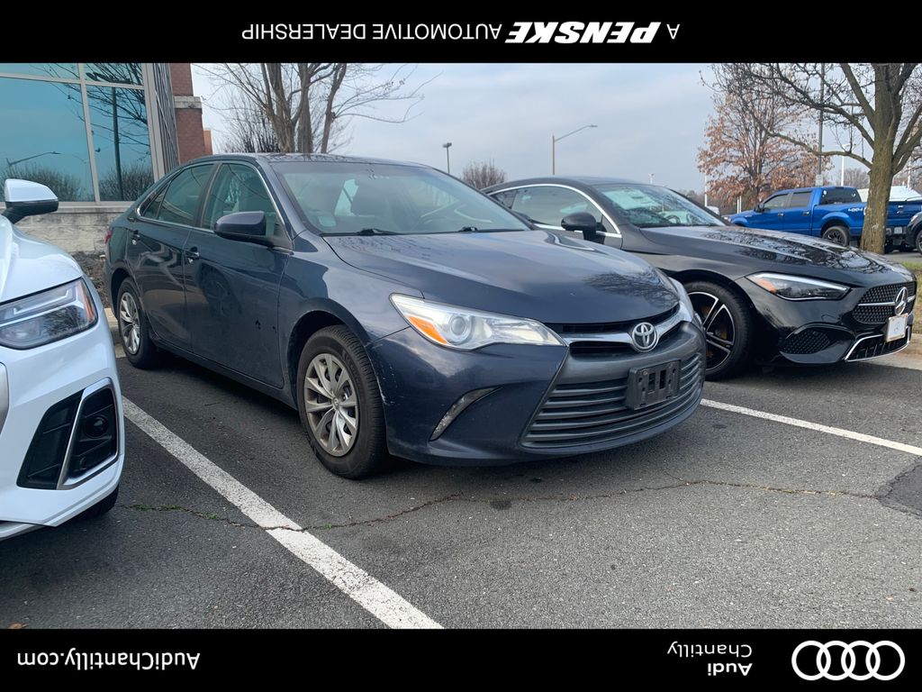 2017 Toyota Camry LE -
                Chantilly, VA