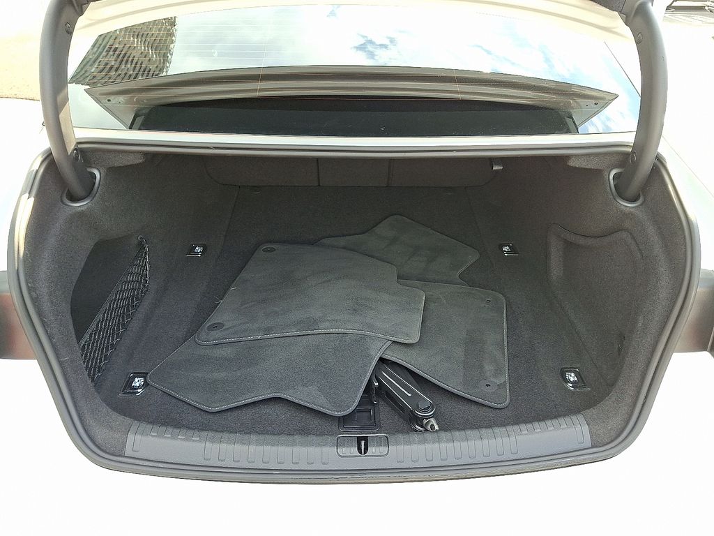 Thumbnail: 2025 Audi A6 - 28