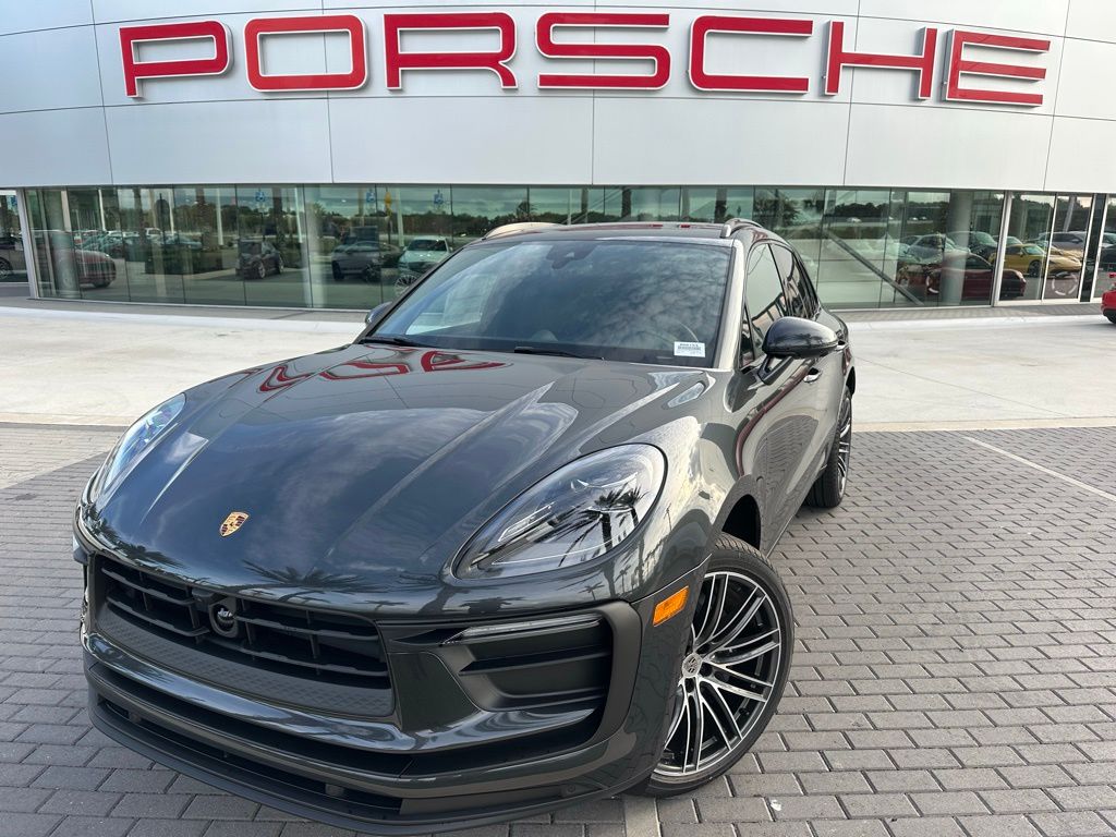 2025 Porsche Macan  -
                Davie, FL