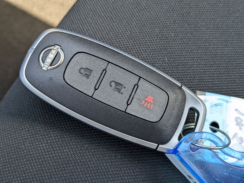 New 2025 Nissan Kicks Play SUV