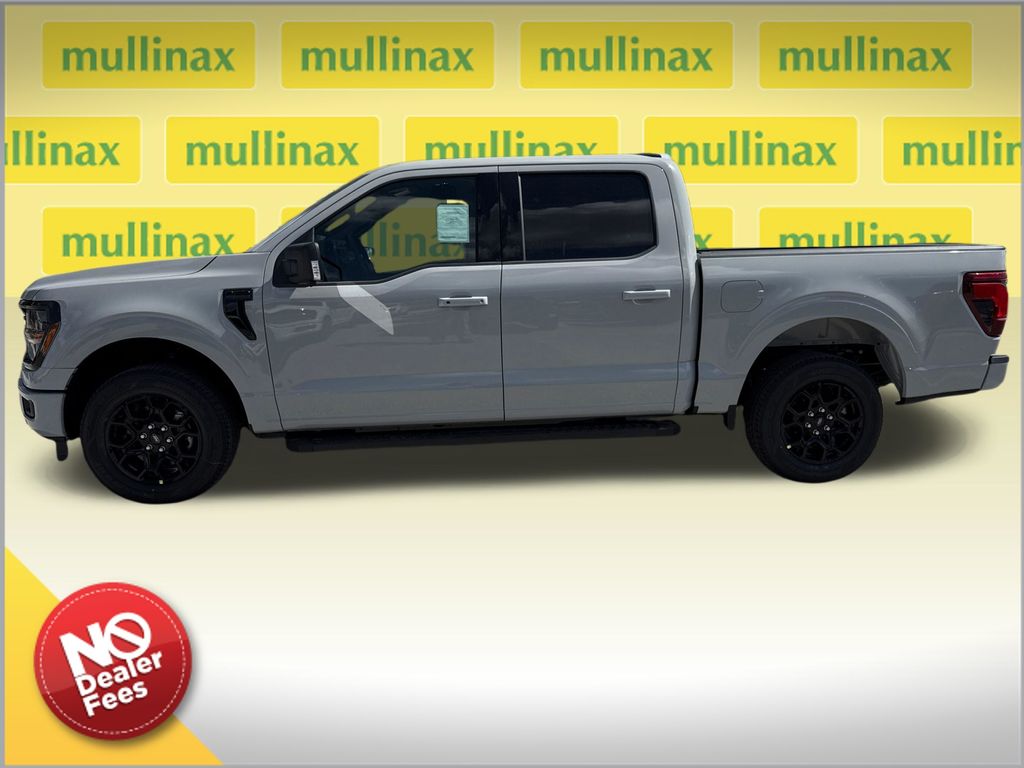 New 2026 White Ford XLT image 2