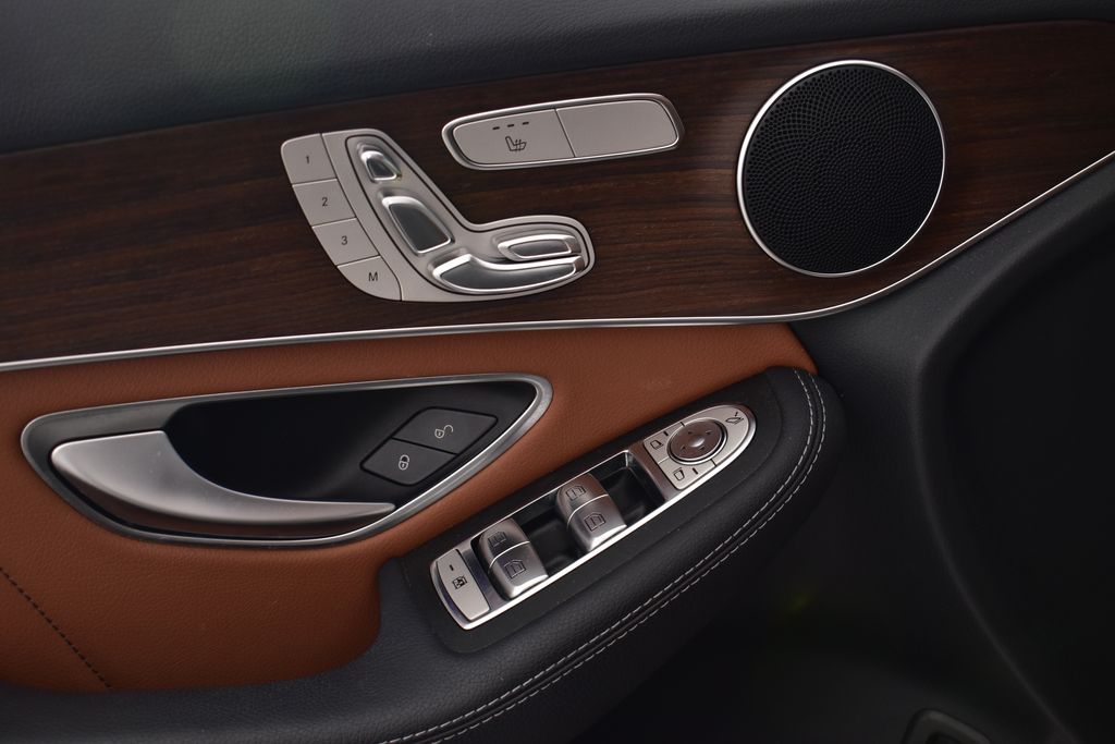 2022 Mercedes-Benz GLC 300 12