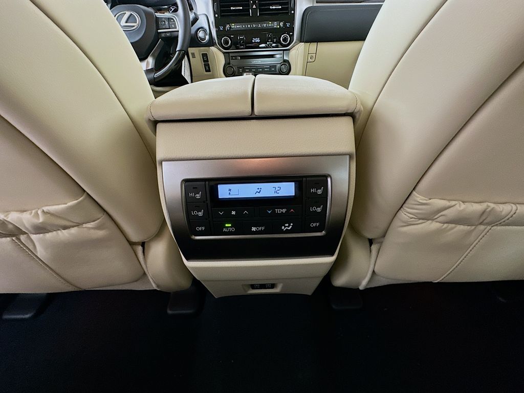 2023 Lexus GX 460 Luxury 18