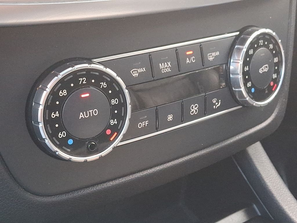 Thumbnail: 2016 Mercedes-Benz GL-Class - 16