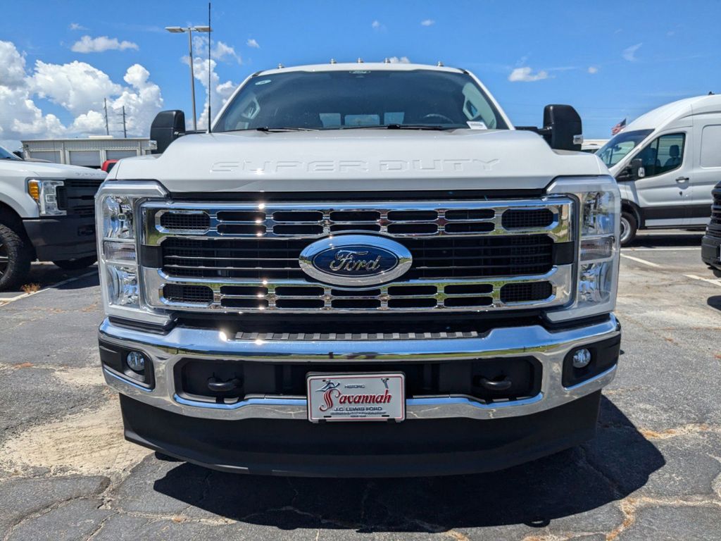 2025 Ford F-350 Super Duty XL