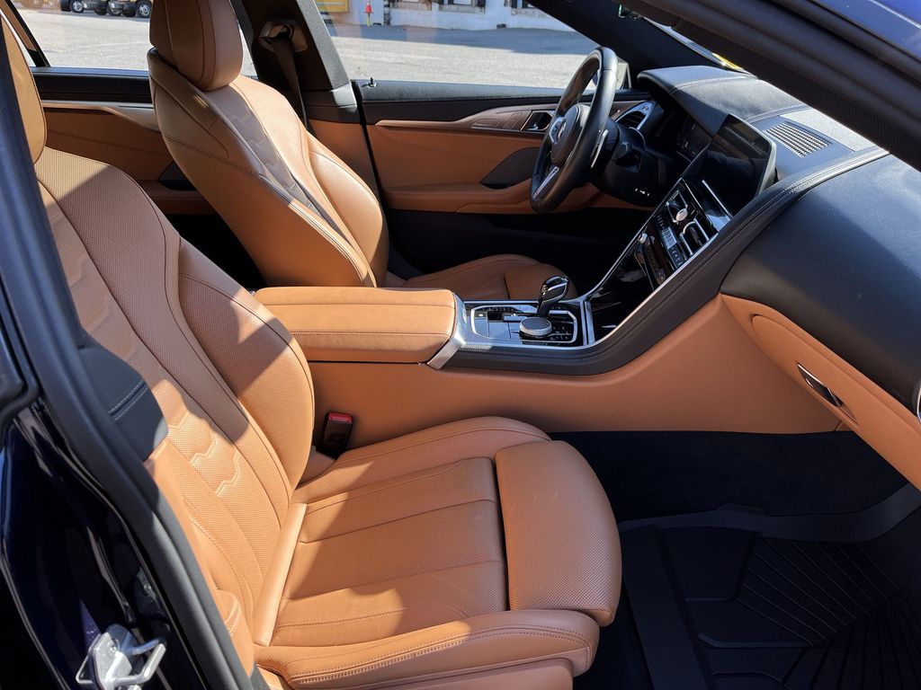 Thumbnail: 2022 BMW 8 Series - 26
