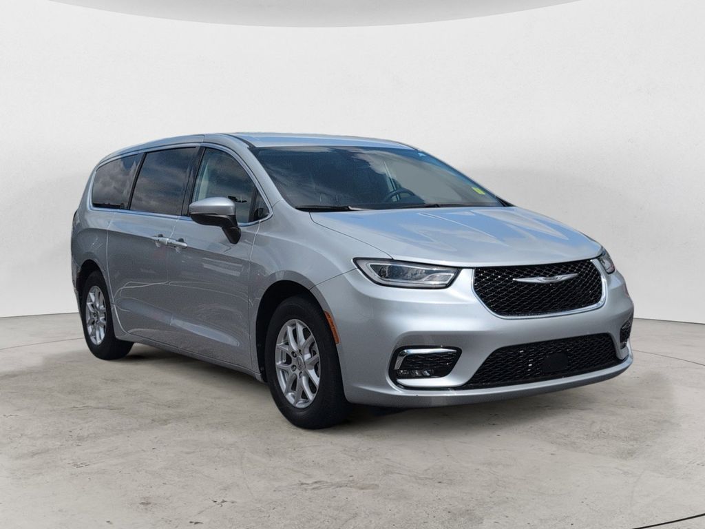 View vehicle photo 2