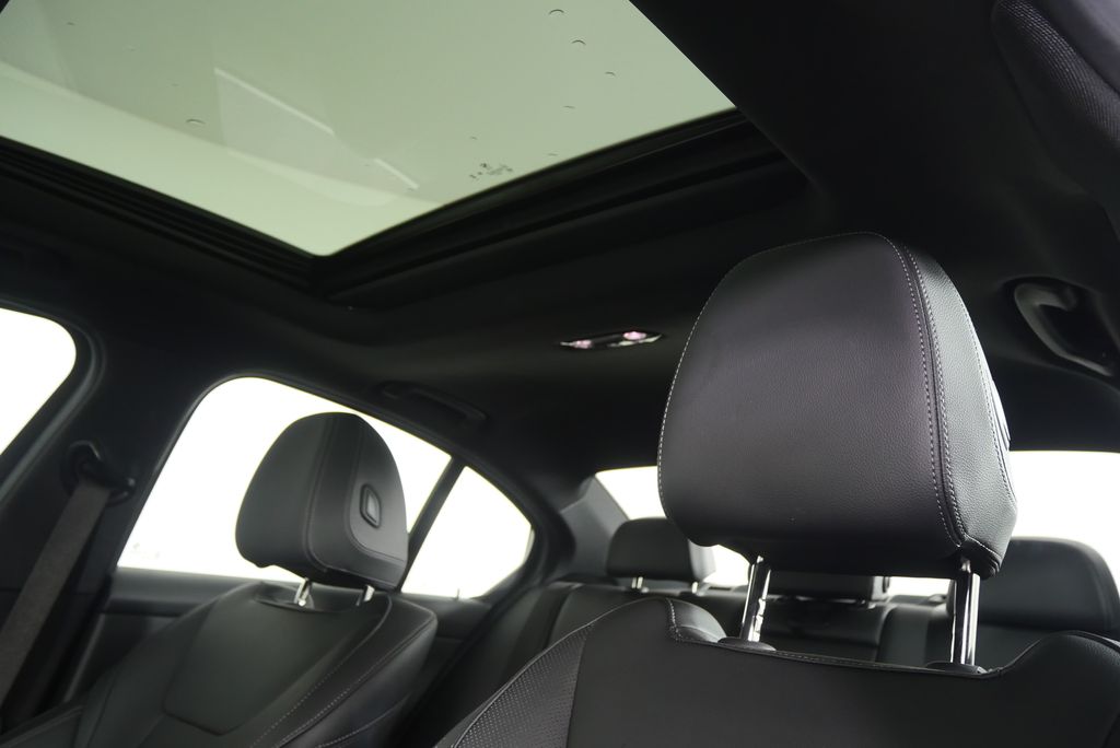 Thumbnail: 2025 BMW 3 Series - 11