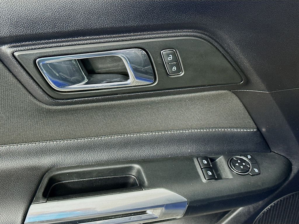 Thumbnail: 2018 Ford Mustang - 17