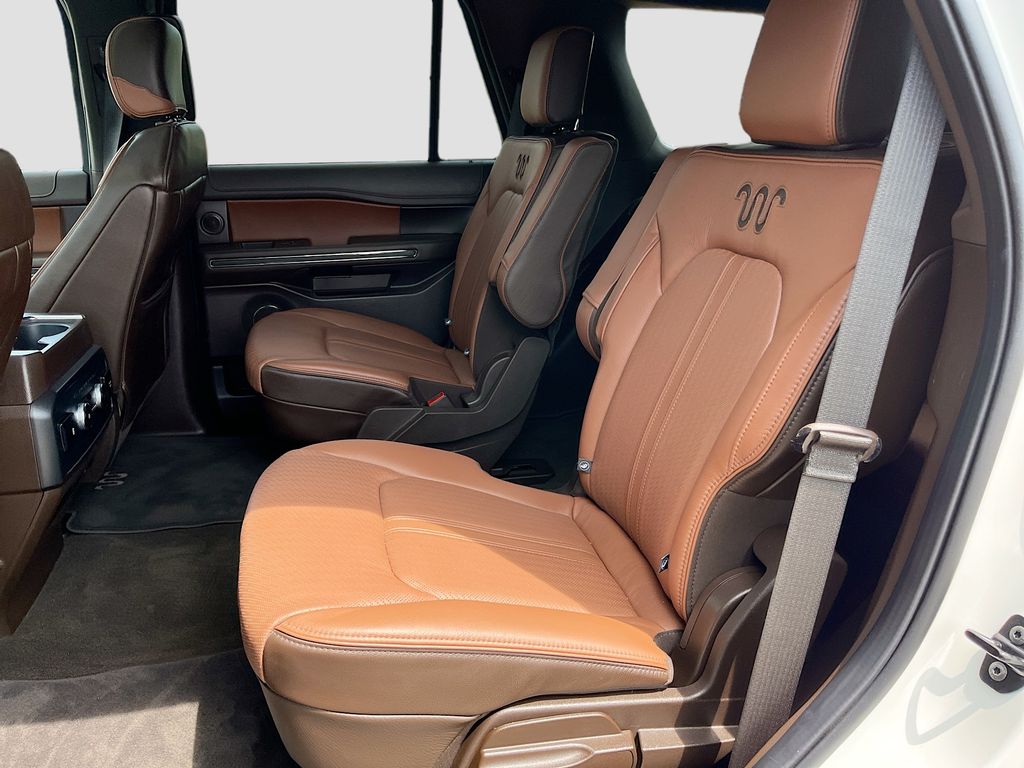 Used 2024 White Ford King Ranch image 26