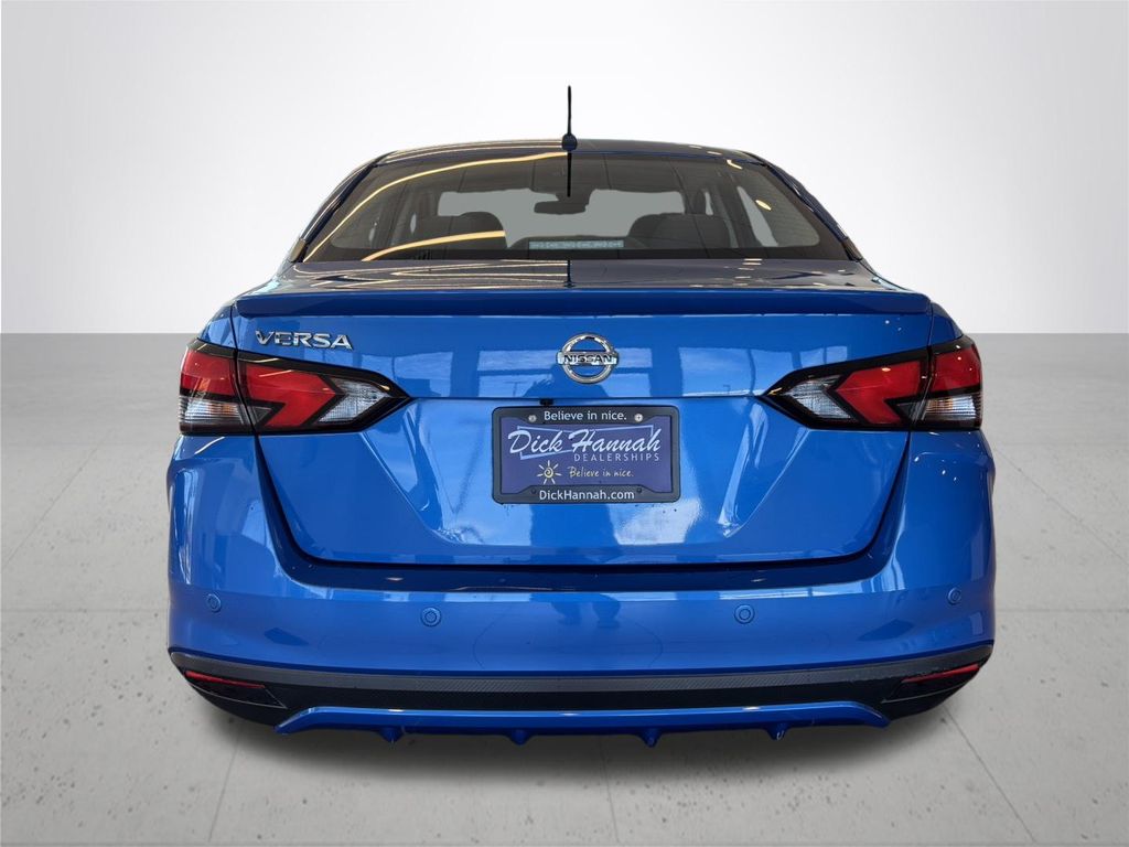 2022 Nissan Versa 1.6 S