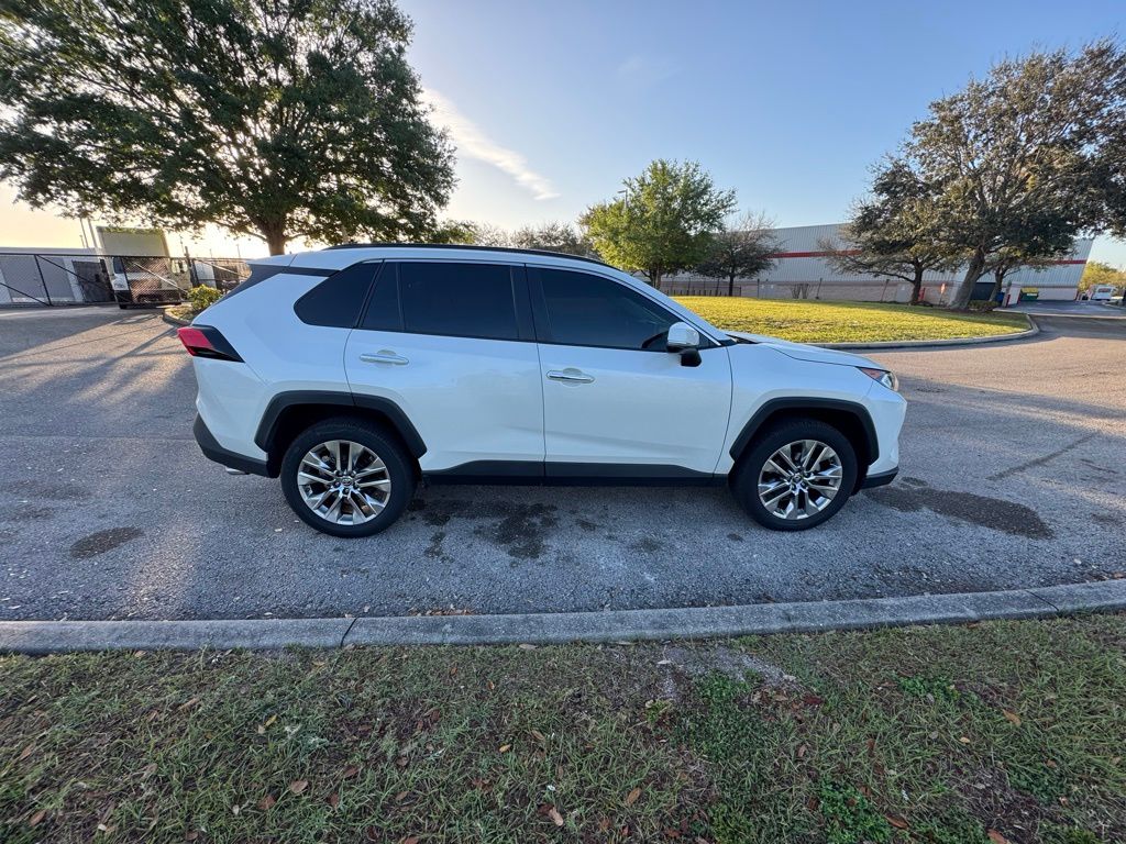 2019 Toyota RAV4 Limited 6