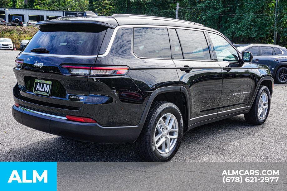 2023 Jeep Grand Cherokee Laredo photo 4