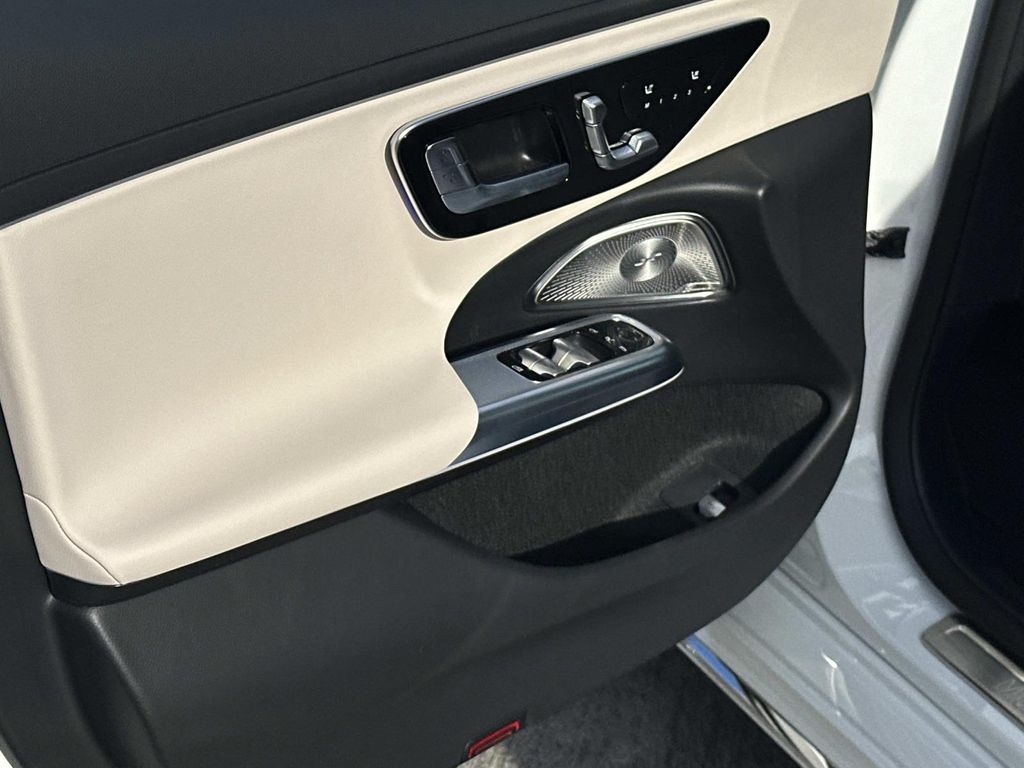 Thumbnail: 2026 Mercedes-Benz E-Class - 15