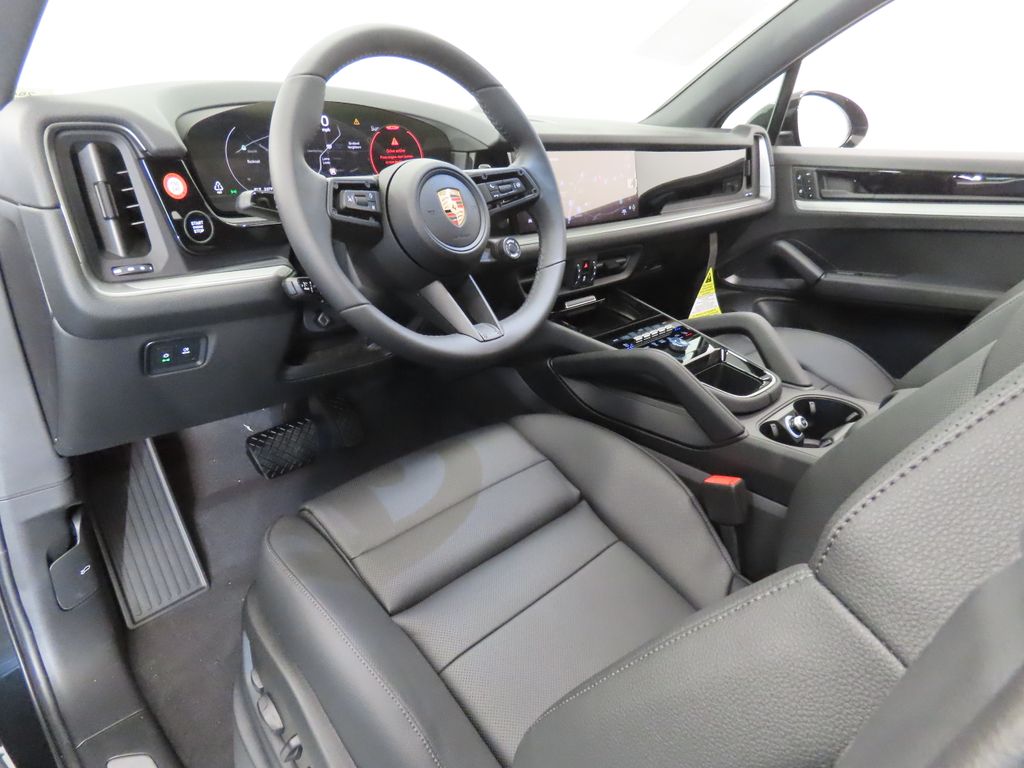 Thumbnail: 2026 Porsche Cayenne - 4