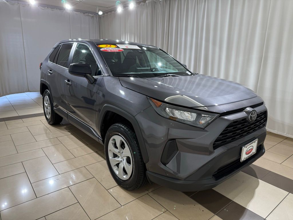 2022 Toyota RAV4 LE 7