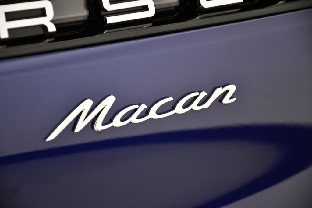 Thumbnail: 2026 Porsche Macan - 11