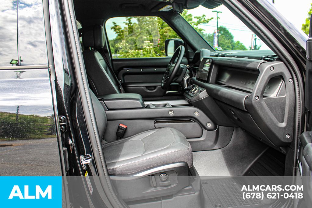Used 2025 Black Land Rover X image 21