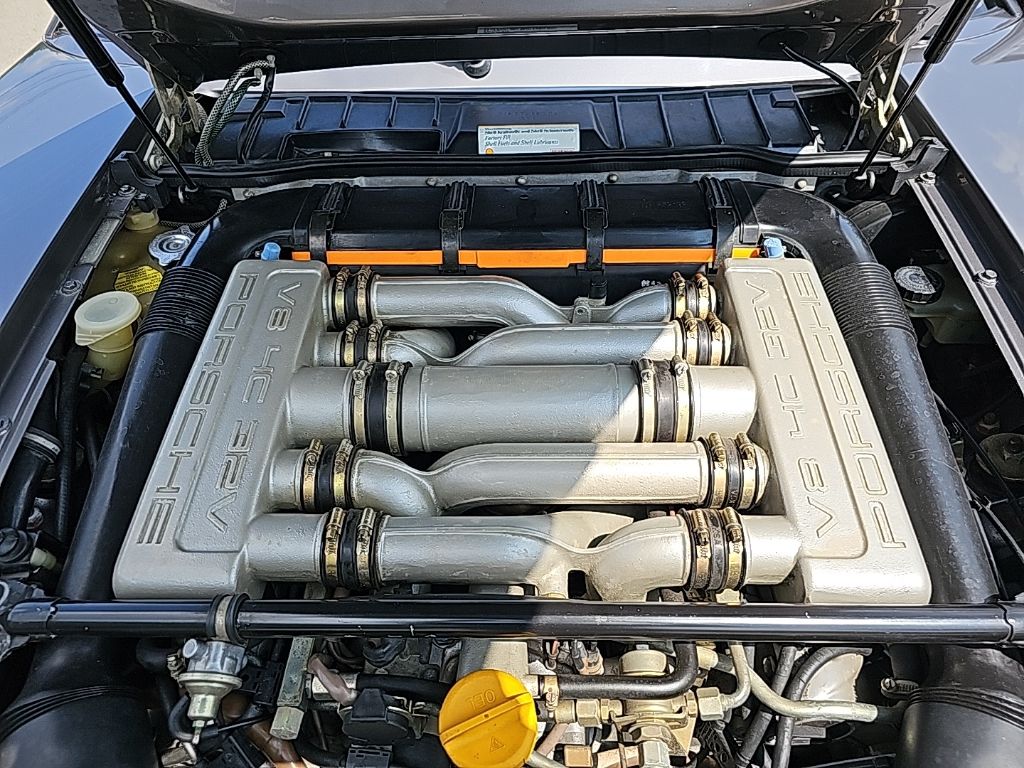 1986 Porsche 928 S 33