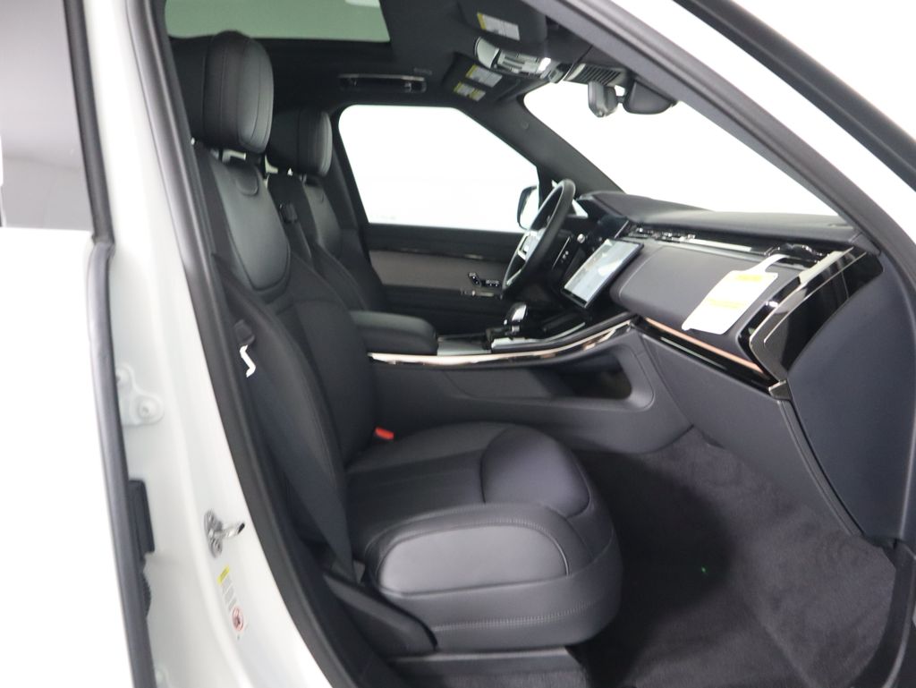 Thumbnail: 2025 Land Rover Range Rover Sport - 21