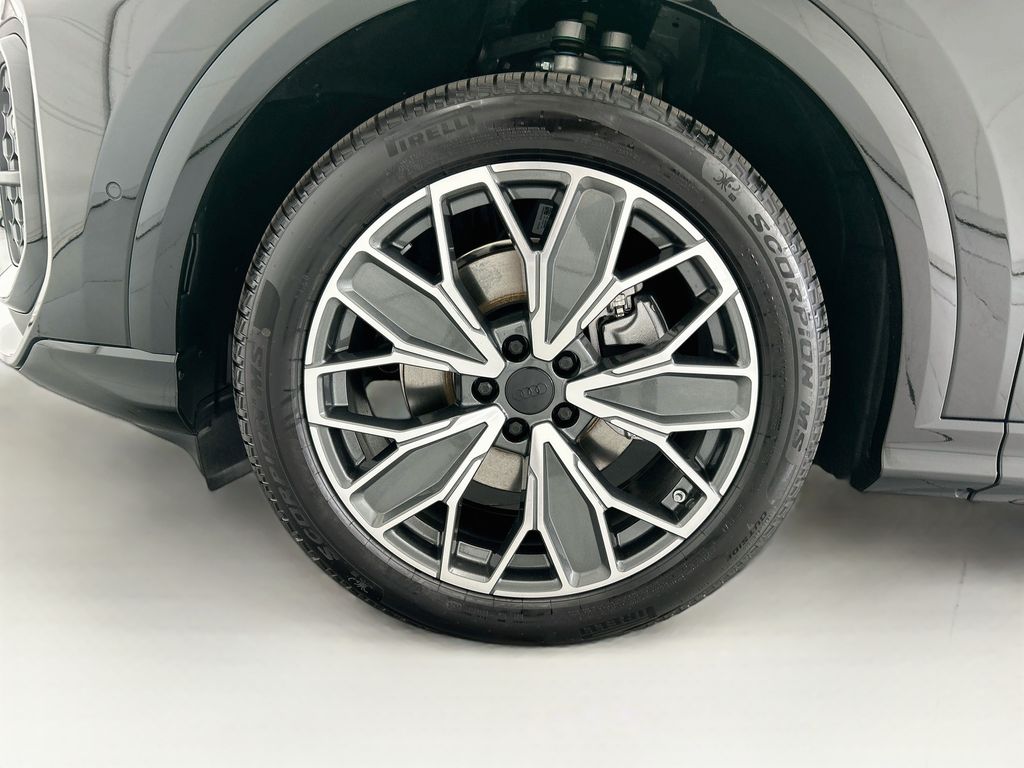 Thumbnail: 2026 Audi Q5 - 29