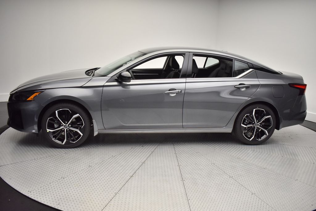 Thumbnail: 2025 Nissan Altima - 8