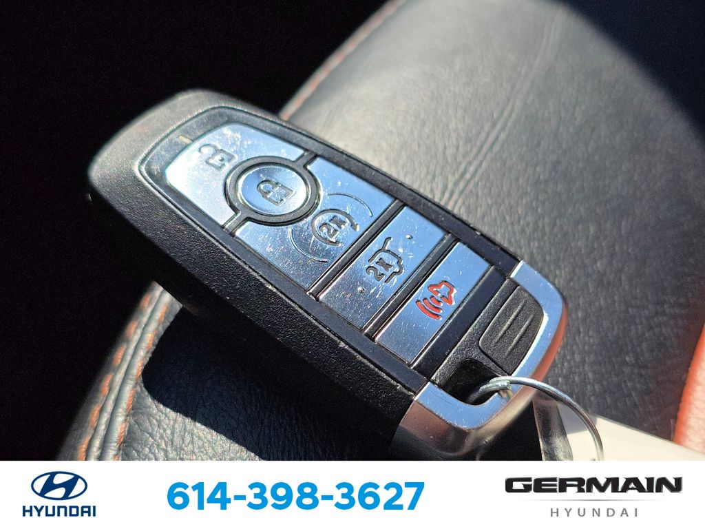 Used 2019 Black Ford XLT image 34