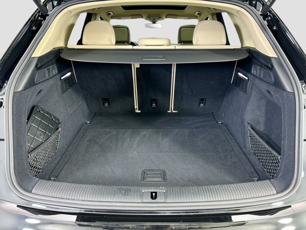 Thumbnail: 2023 Audi Q5 - 26