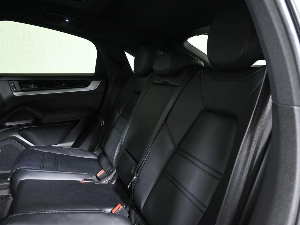 Thumbnail: 2024 Porsche  - 7