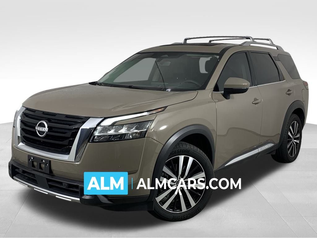 2023 Nissan Pathfinder Platinum's photo