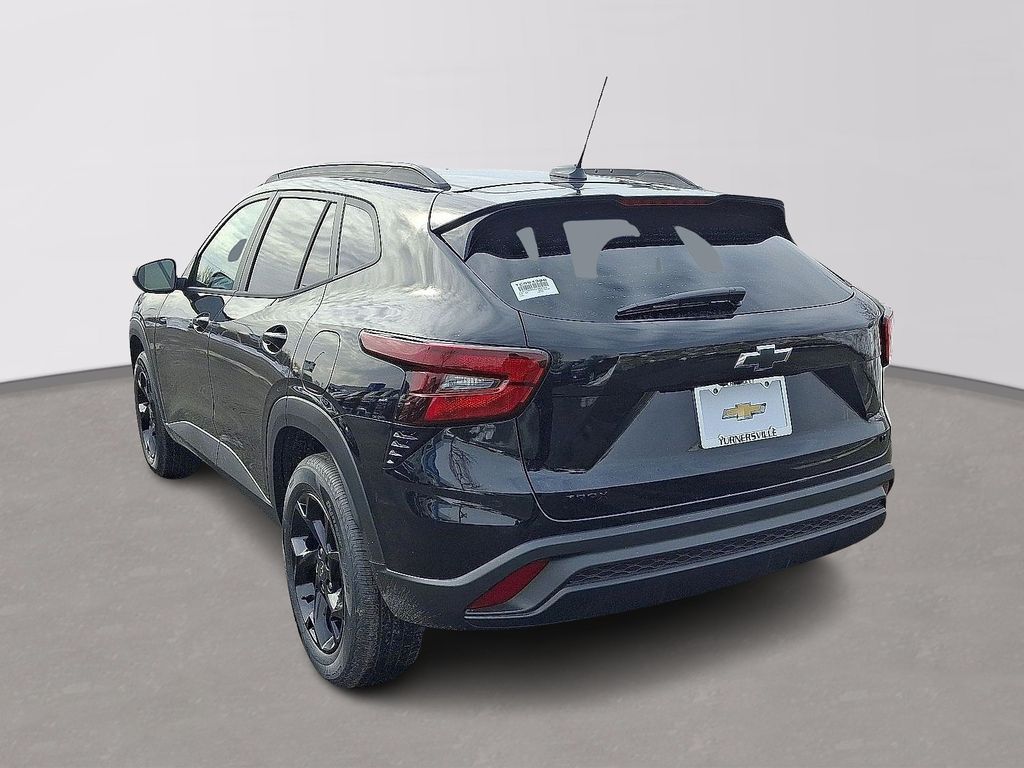 Thumbnail: 2026 Chevrolet Trax - 3