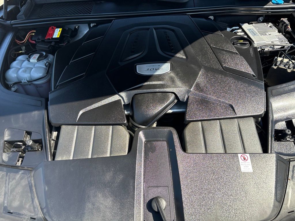 Thumbnail: 2021 Porsche Cayenne - 11