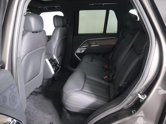 Thumbnail: 2026 Land Rover Range Rover - 23