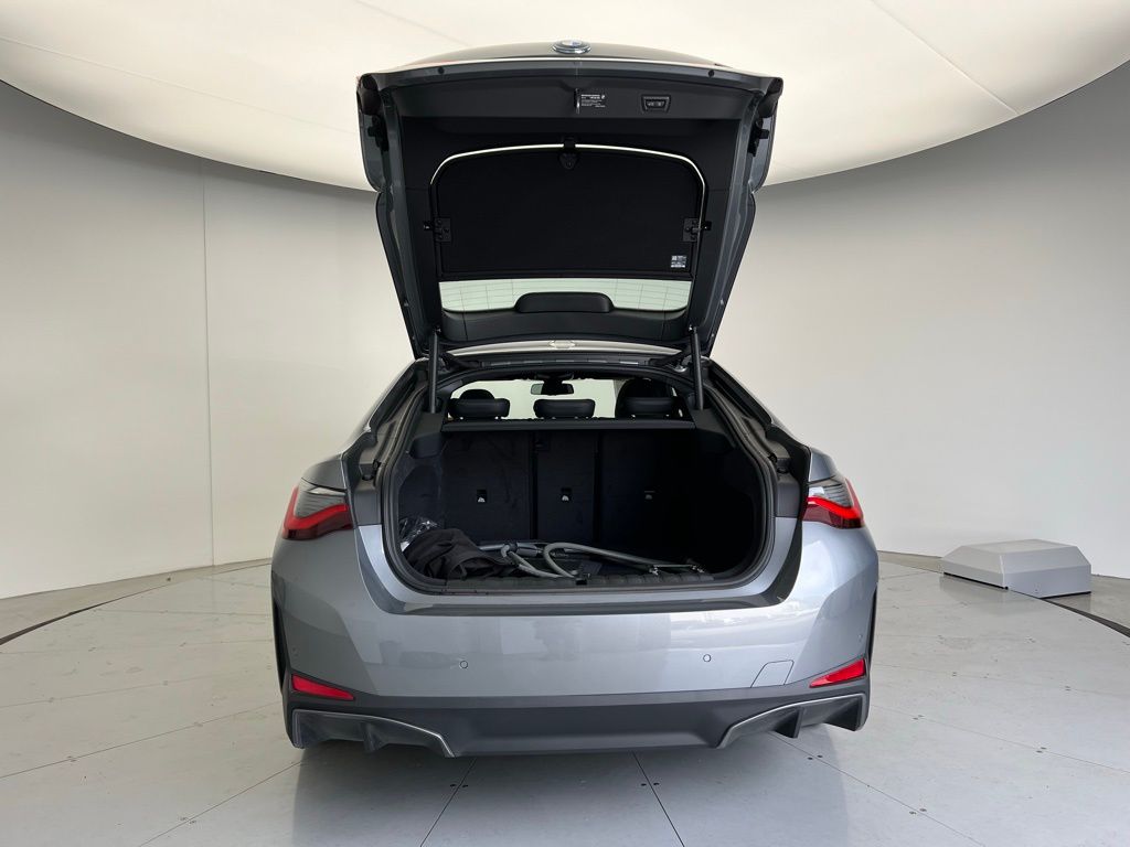 Thumbnail: 2025 BMW i4 - 5