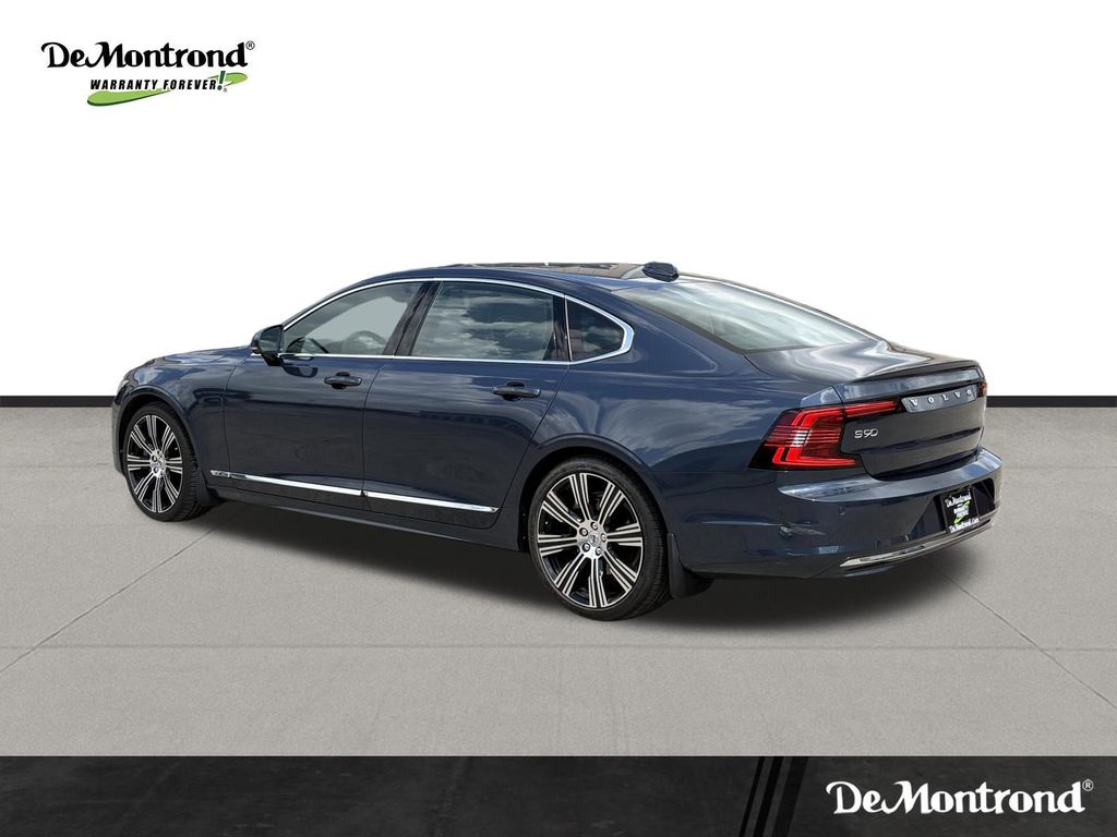 Used 2023 Denim Blue Metallic Volvo Ultimate image 7