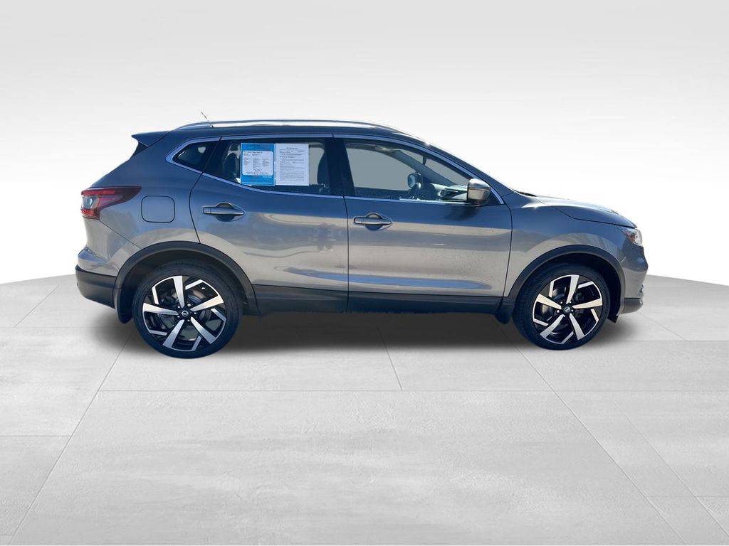 2021 Nissan Rogue Sport SL 9