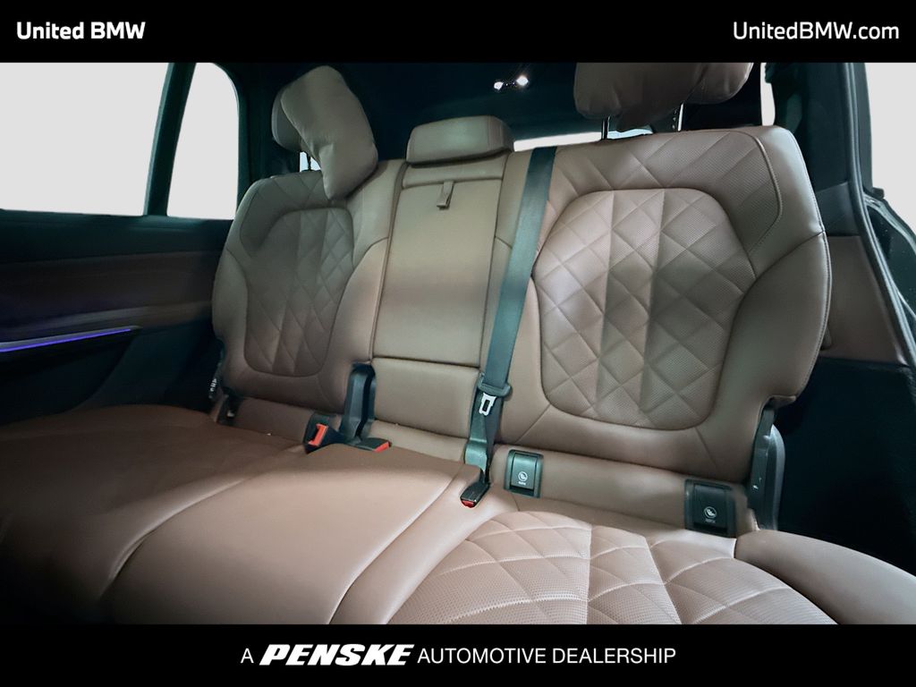 Thumbnail: 2025 BMW X7 - 13