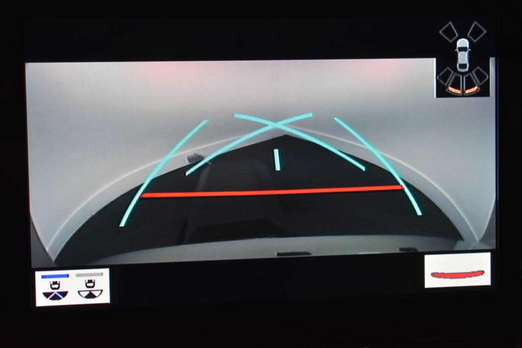 Thumbnail: 2021 Toyota Sienna - 16