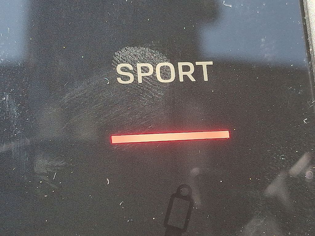 Thumbnail: 2025 Porsche Macan - 25