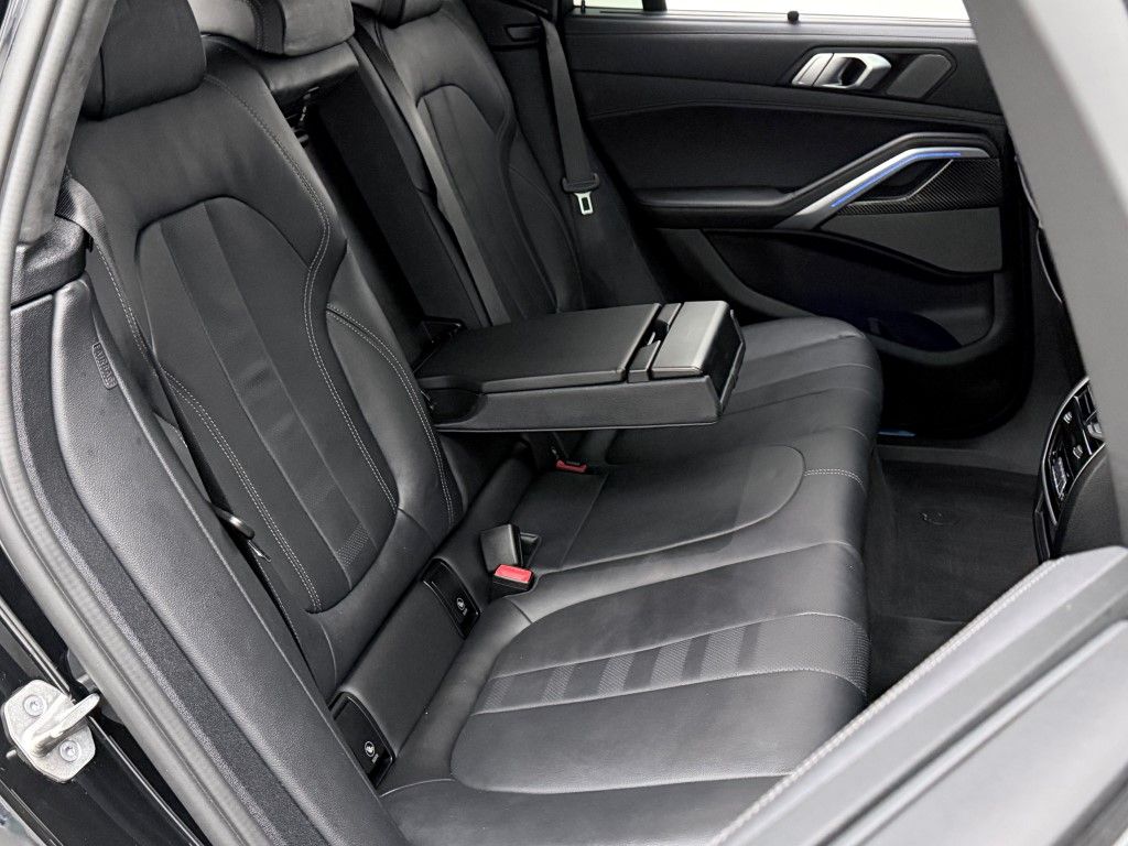 Thumbnail: 2022 BMW X6 - 23