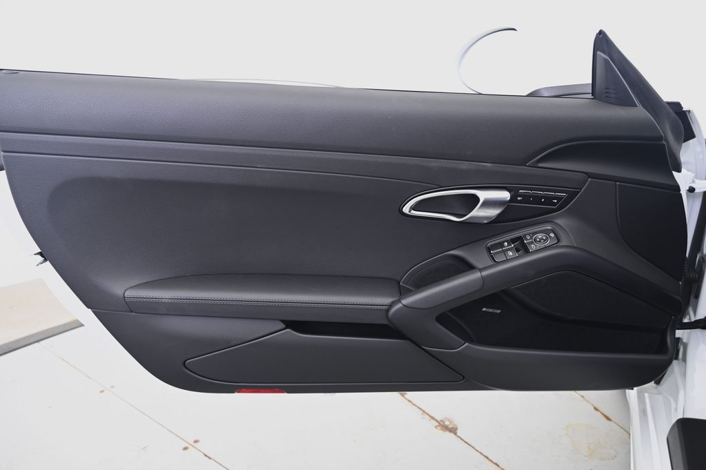 Thumbnail: 2025 Porsche 718 Cayman - 22