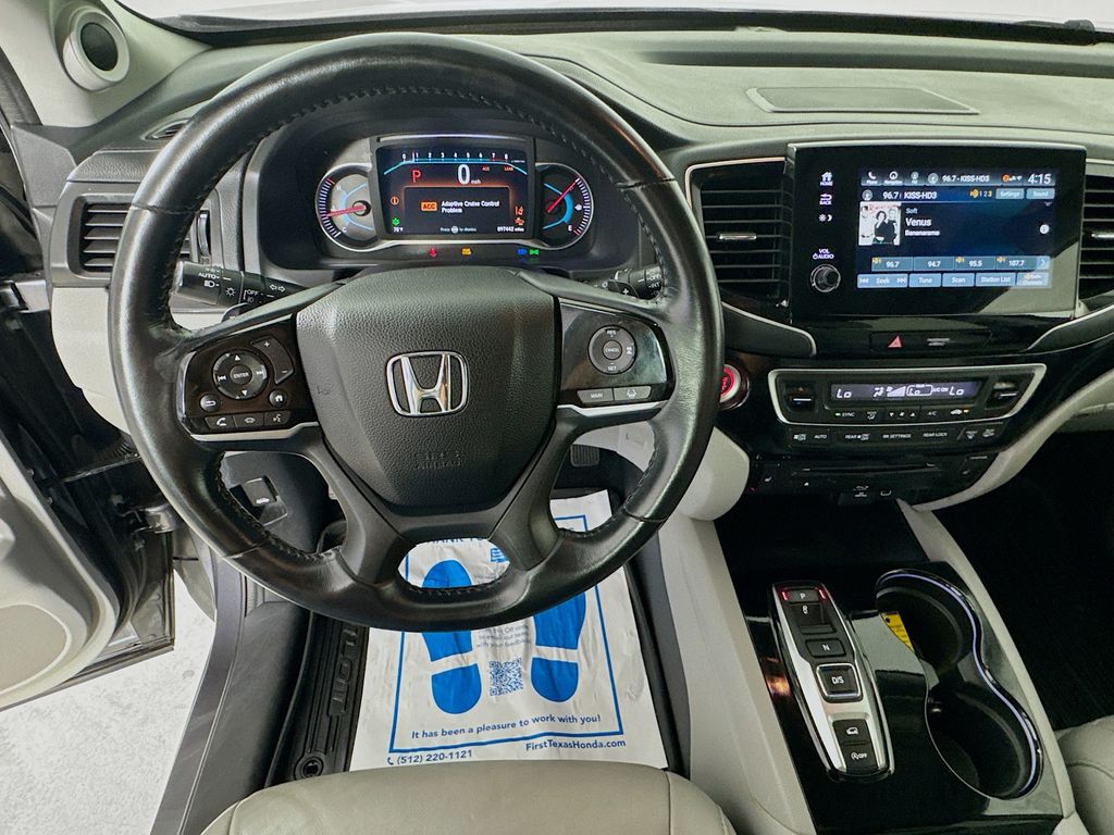 Used Car 2022 Honda Pilot  Touring For Sale Under $30,000 In Austin, Texas