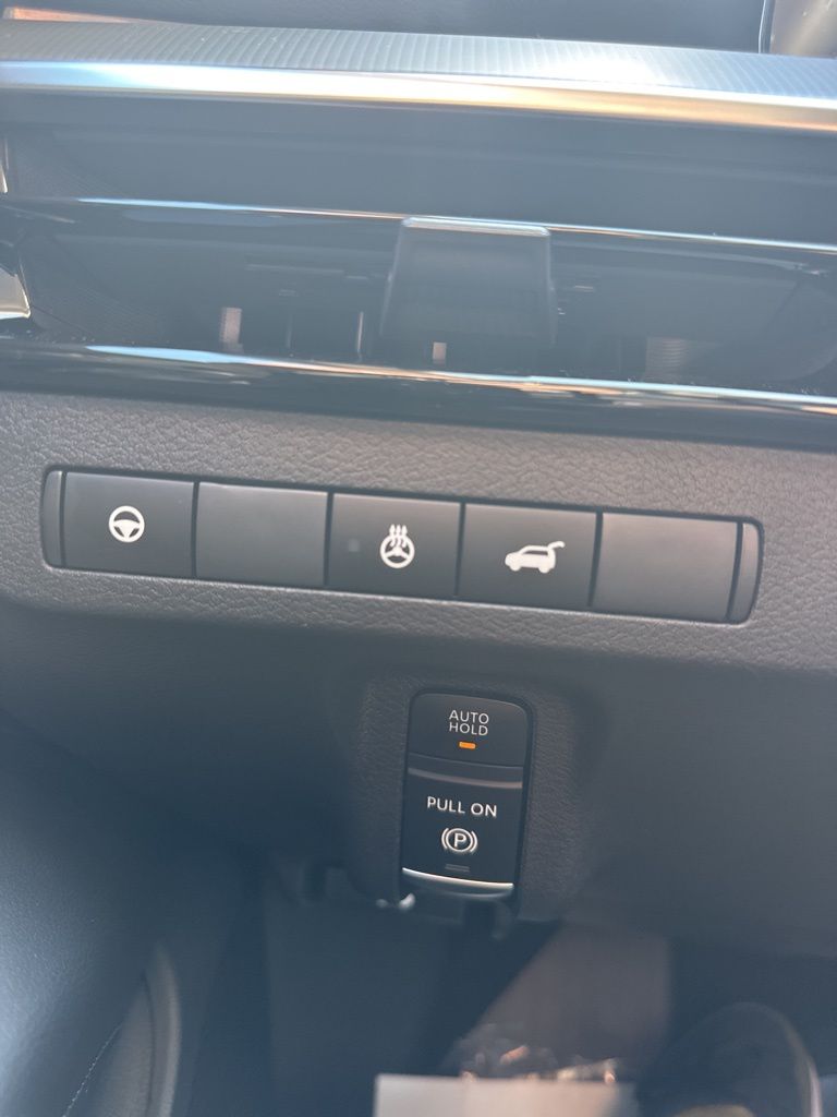 2025 Champagne Silver Metallic Nissan Murano SL AWD SUV