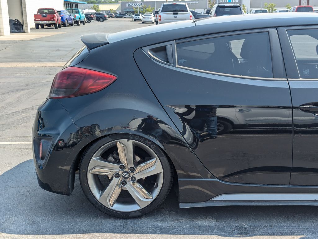 2015 Hyundai Veloster Turbo R-Spec 10