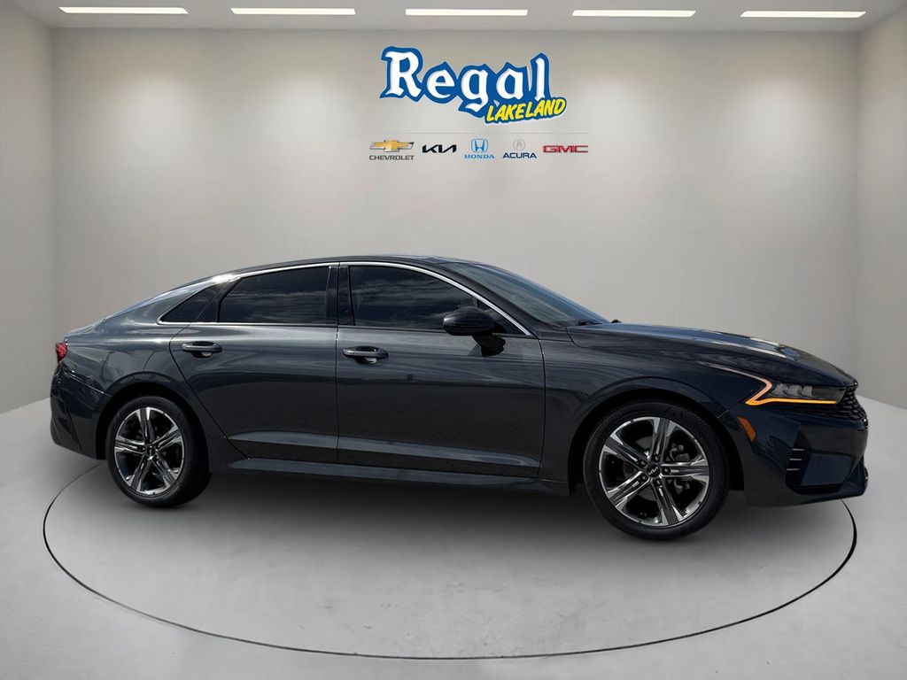 Gravity Gray 2023 Kia K5 Sedan Front-Wheel Drive 8-Speed Automatic